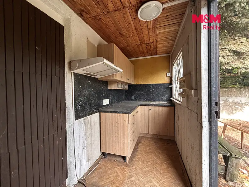 Prodej chaty 48 m², pozemek 1286 m², Malé Žernoseky – náhled fotky 3