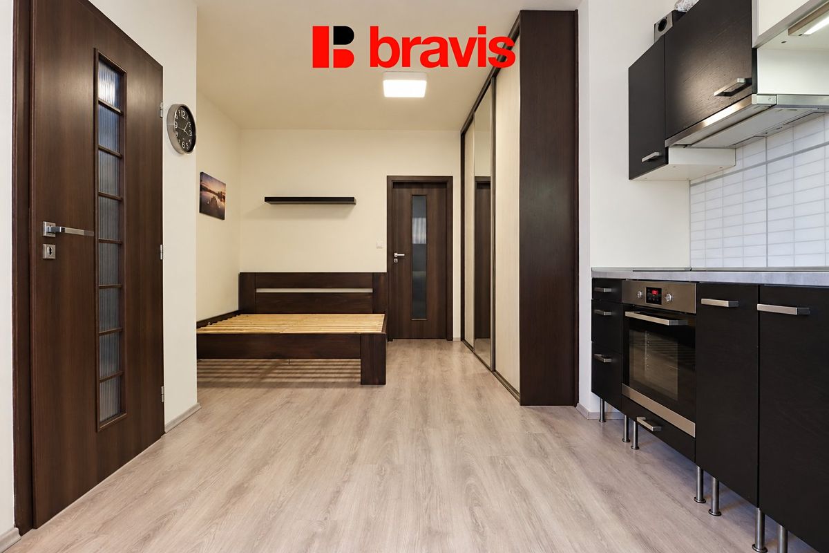 Pronájem bytu 1+kk 31 m² – fotografie 2