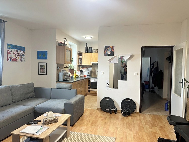 Pronájem bytu 2+kk, 48 m² (6 z 12)