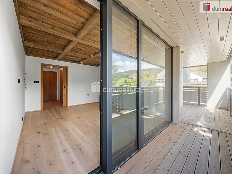 Prodej bytu 1+kk 24 m², Harrachov – náhled fotky 1