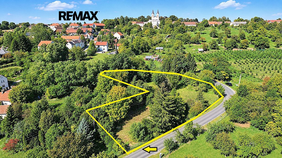 Prodej stavebního pozemku 2157 m²