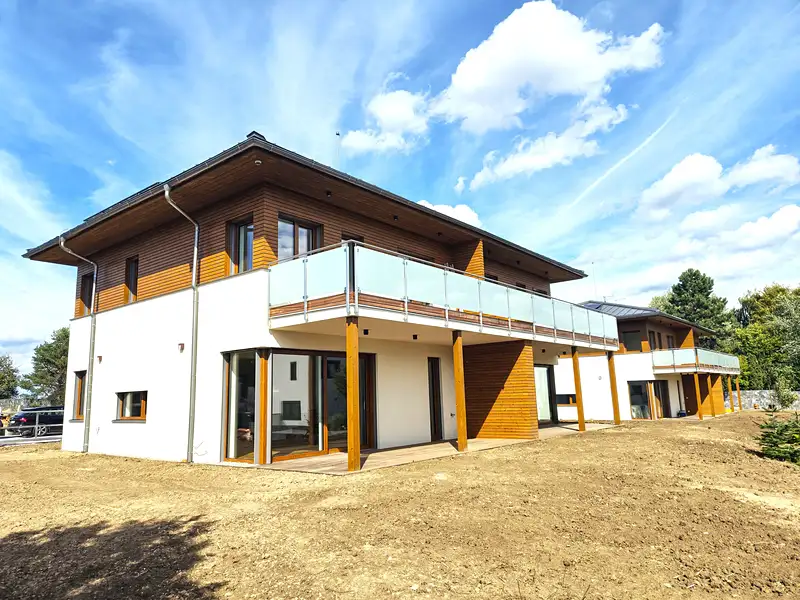 Pronájem rodinného domu 186 m², pozemek 402 m², Přezletice – náhled fotky 1