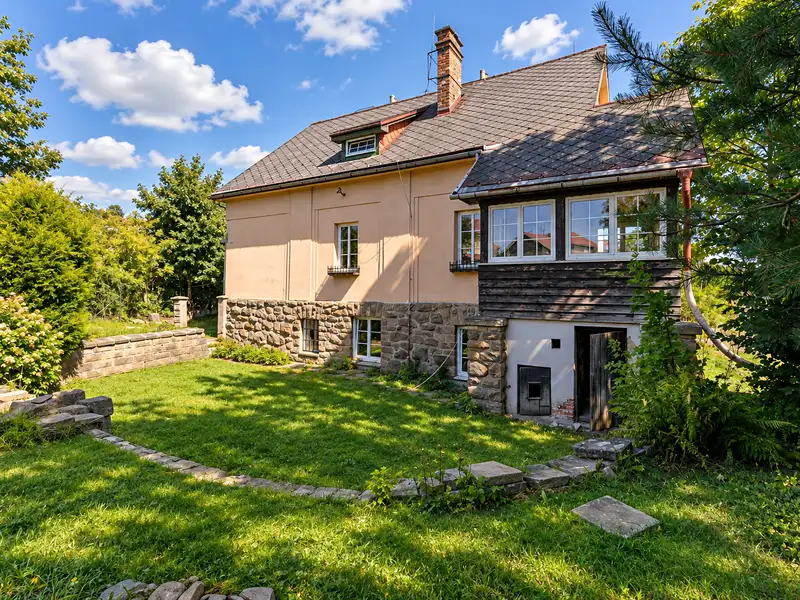 Prodej vícegeneračního domu 350 m², pozemek 1200 m², Moravský Beroun – náhled fotky 3