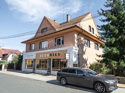 Prodej rodinného domu 411 m², pozemek 814 m²