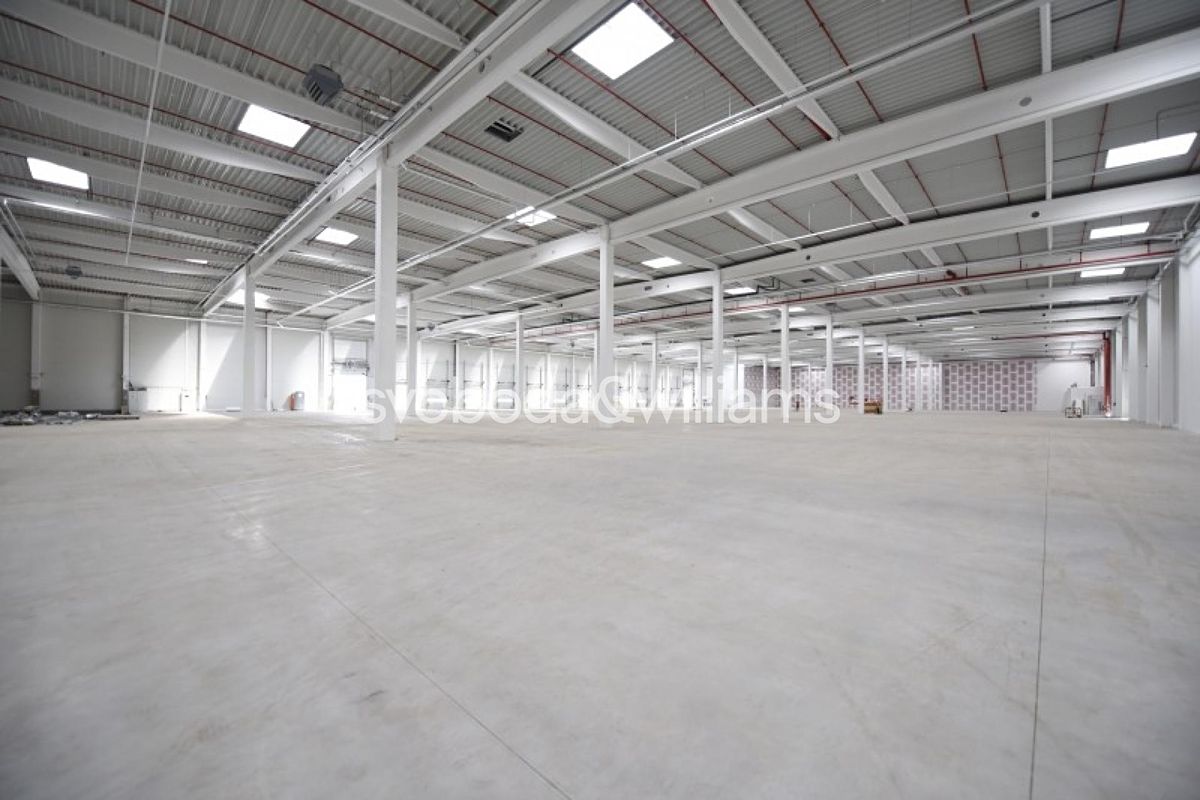 Pronájem skladového prostoru 5197 m² – fotografie 2