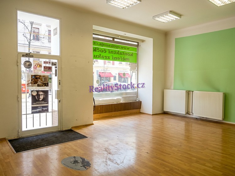 Pronájem komerčního prostoru, 72 m² (1 z 7)