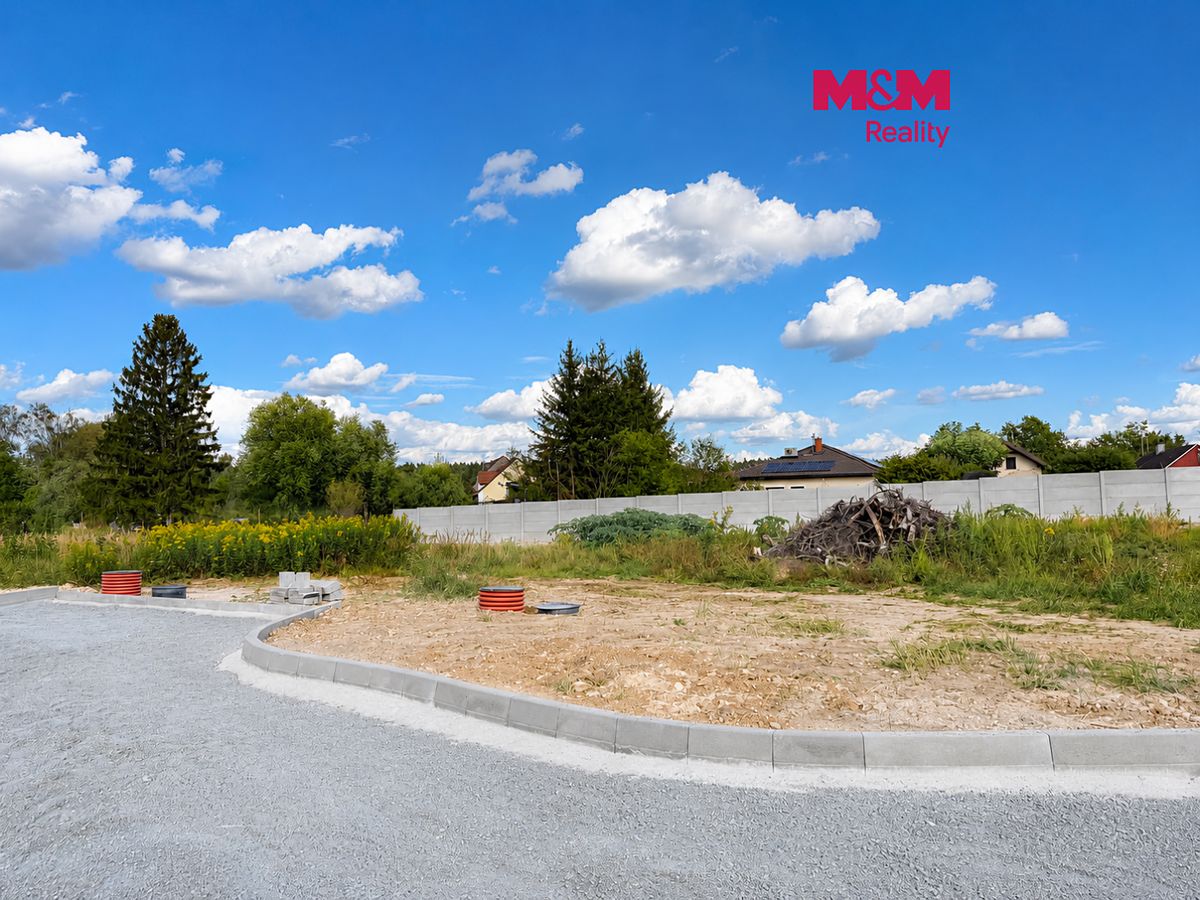 Prodej stavebního pozemku 993 m²