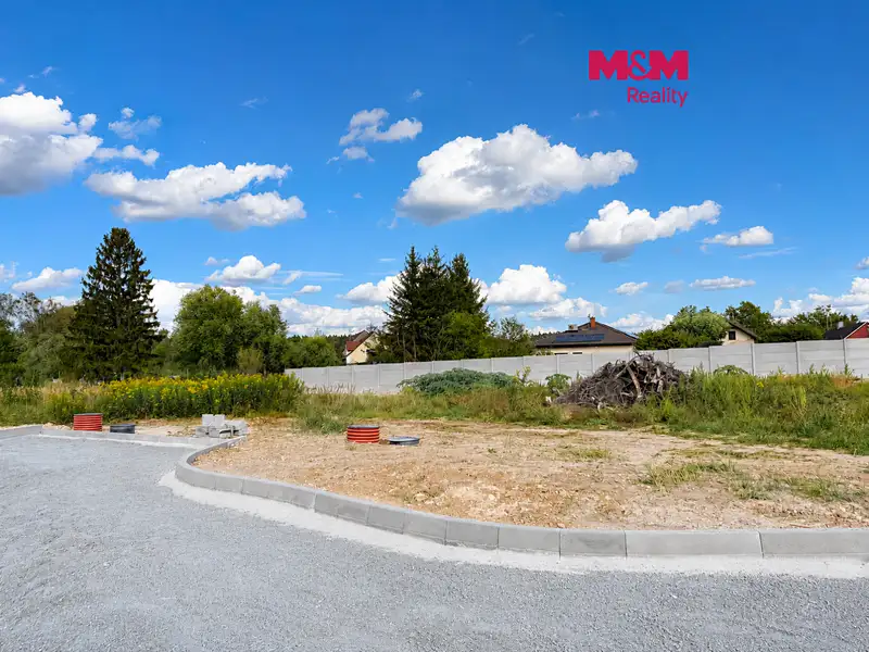 Prodej stavebního pozemku 993 m², Nová Ves – náhled fotky 1