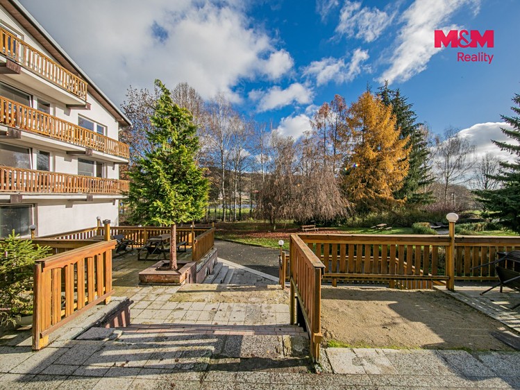Комерційне приміщення на продаж, 2 200 м² (29 з 30)