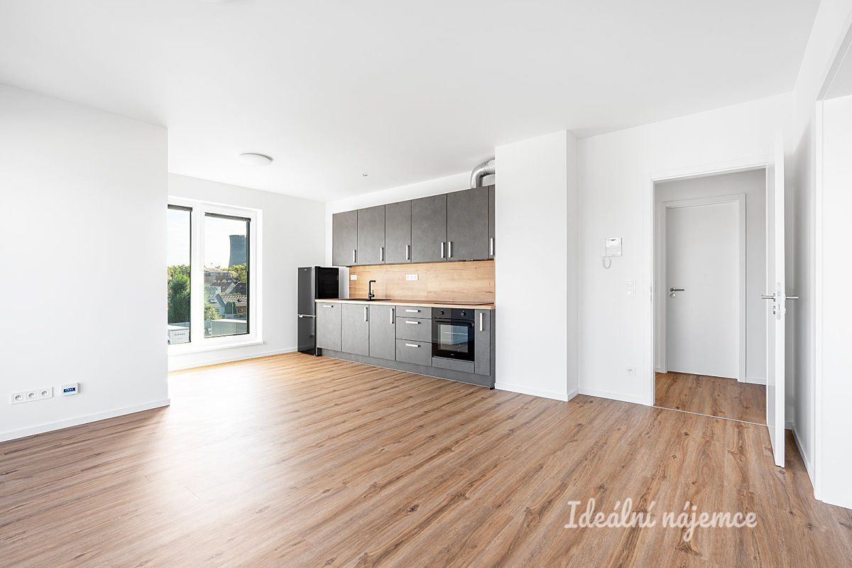 Pronájem bytu 3+kk 73 m² – fotografie 3