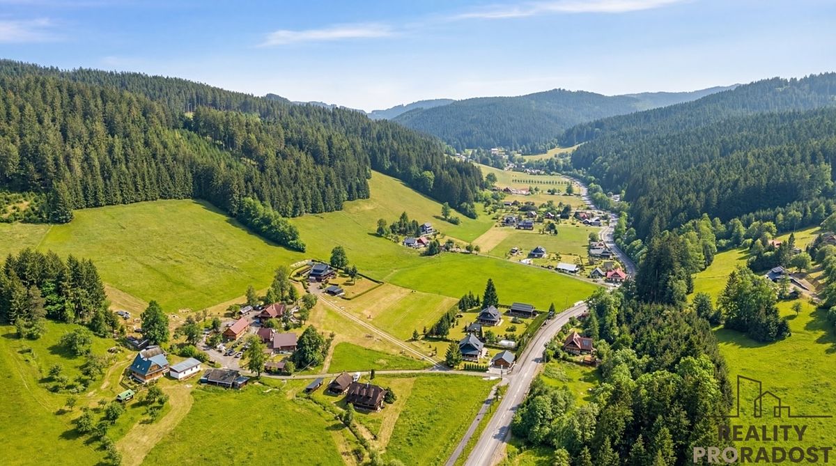 Prodej stavebního pozemku 17000 m²