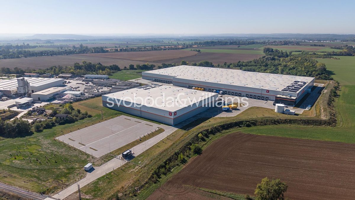 Pronájem výrobní haly, prostoru 11600 m² – fotografie 2