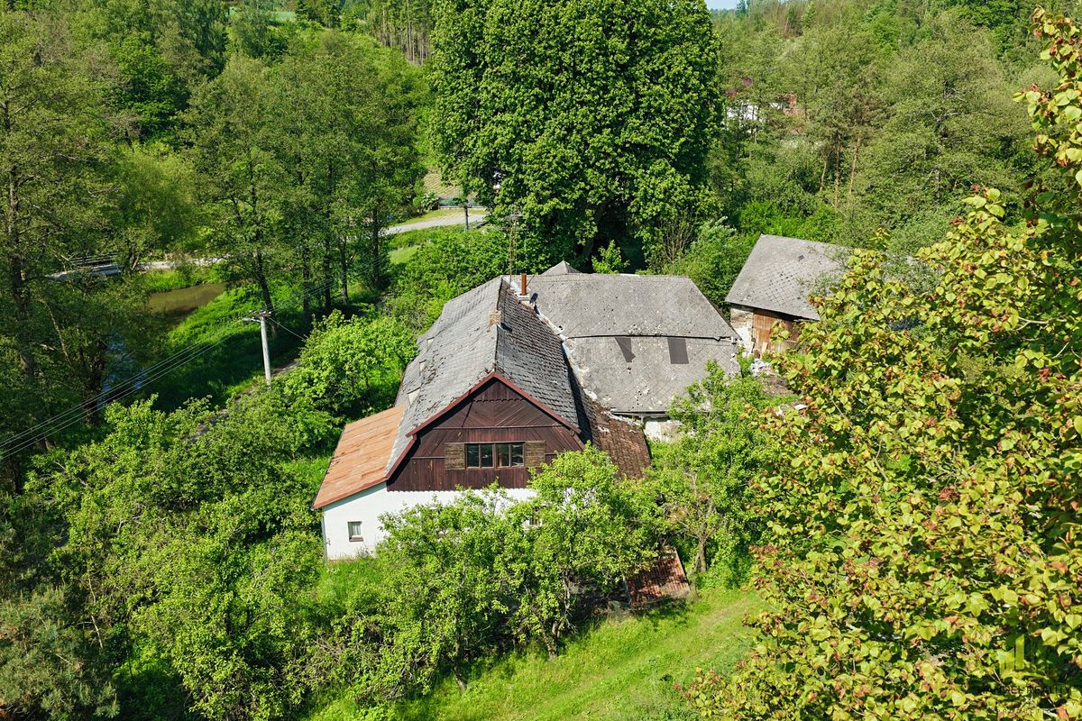 Prodej stavebního pozemku 1094 m²