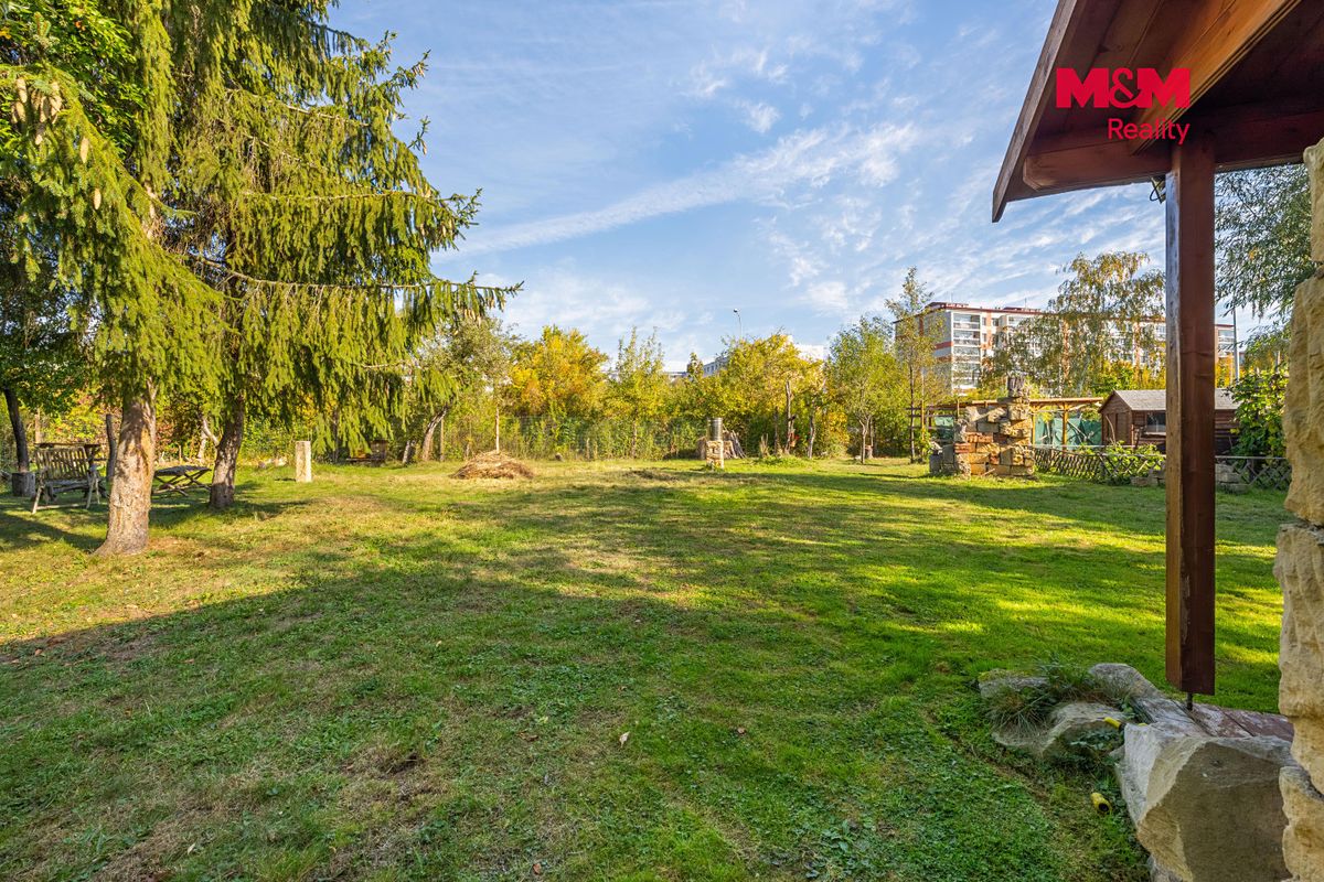 Prodej stavebního pozemku 769 m² – fotografie 2