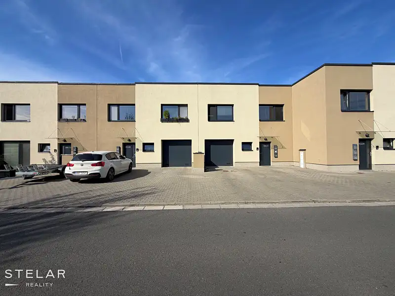 Pronájem bytu 2+kk 53 m², Hradec Králové – náhled fotky 1