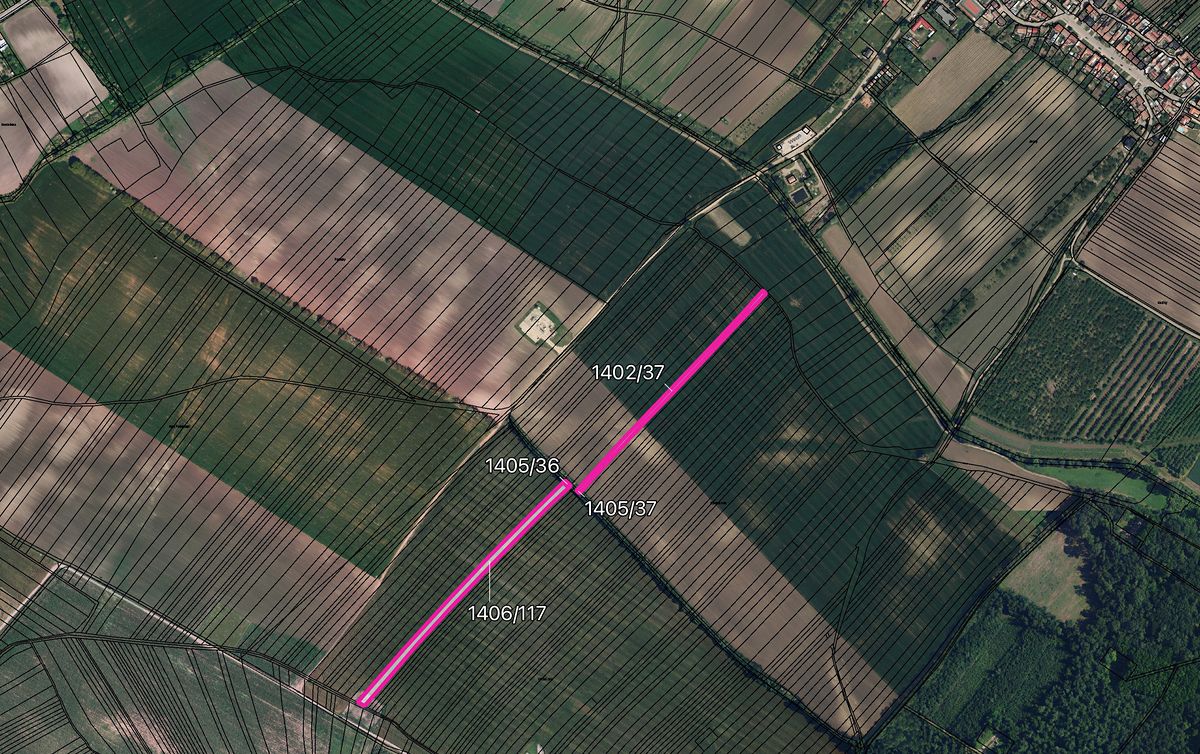 Prodej pole 7861 m²