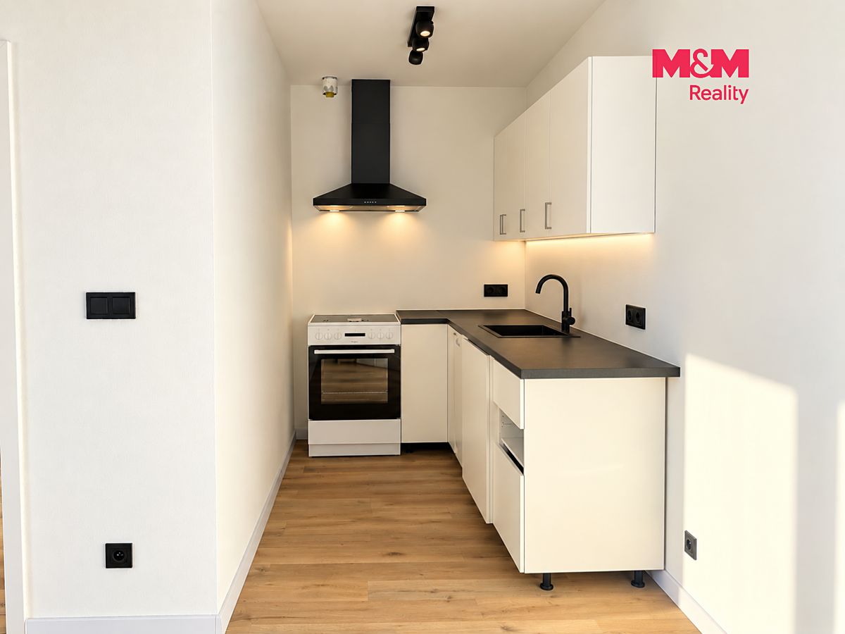 Pronájem bytu 2+kk 40 m² – fotografie 3