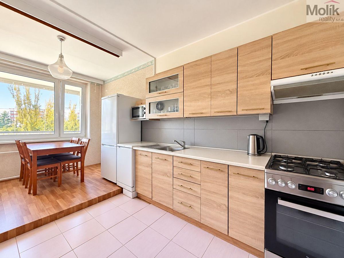 Pronájem bytu 3+1 68 m² – fotografie 2