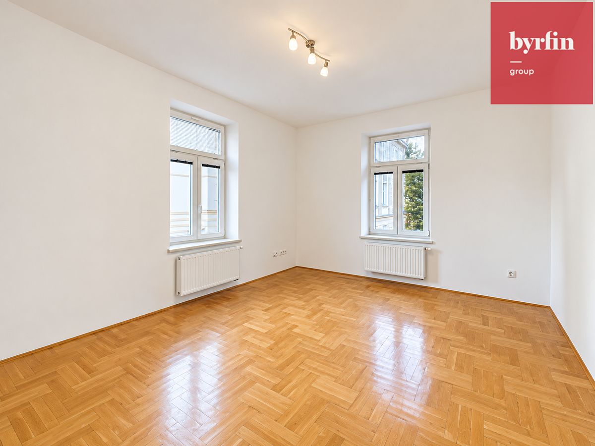 Pronájem bytu 2+1 79 m² – fotografie 2