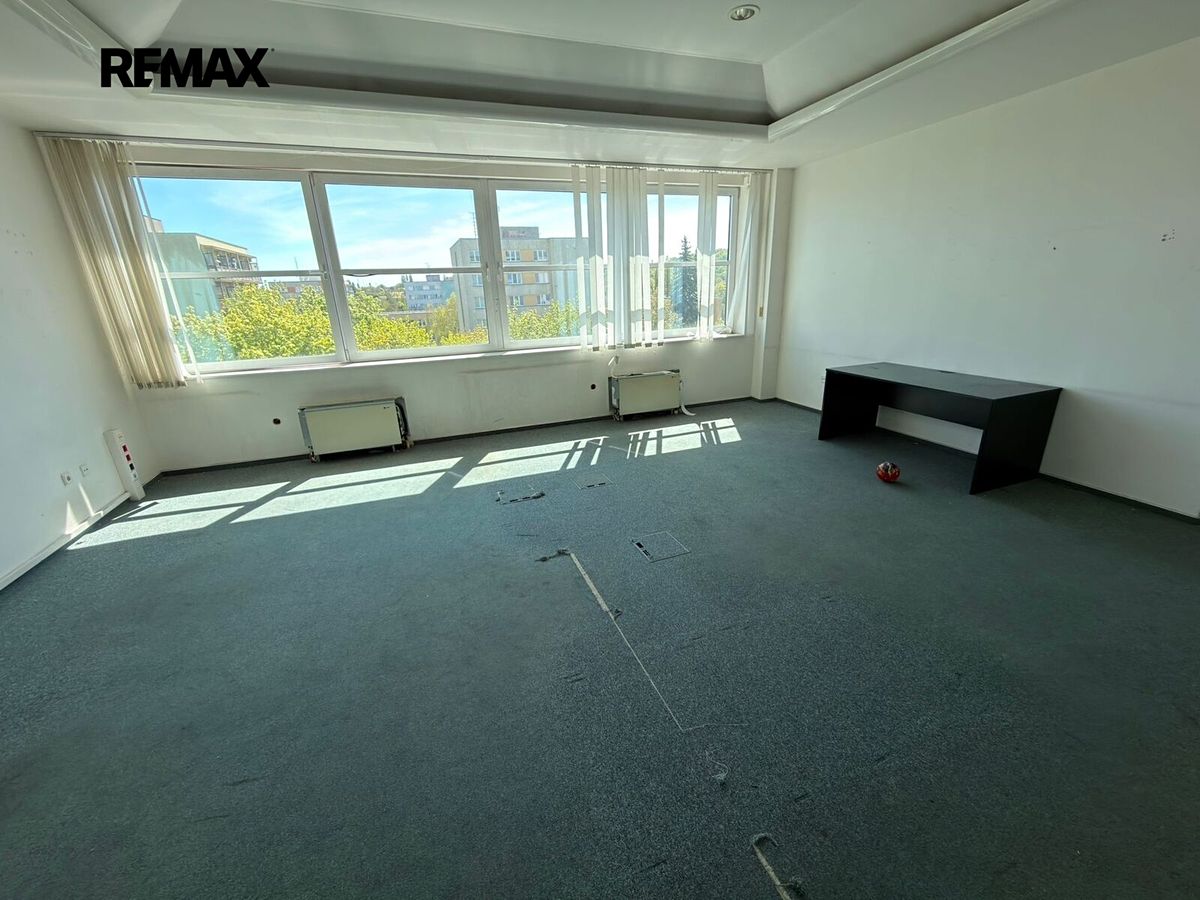 Pronájem kanceláře 40 m² – fotografie 5