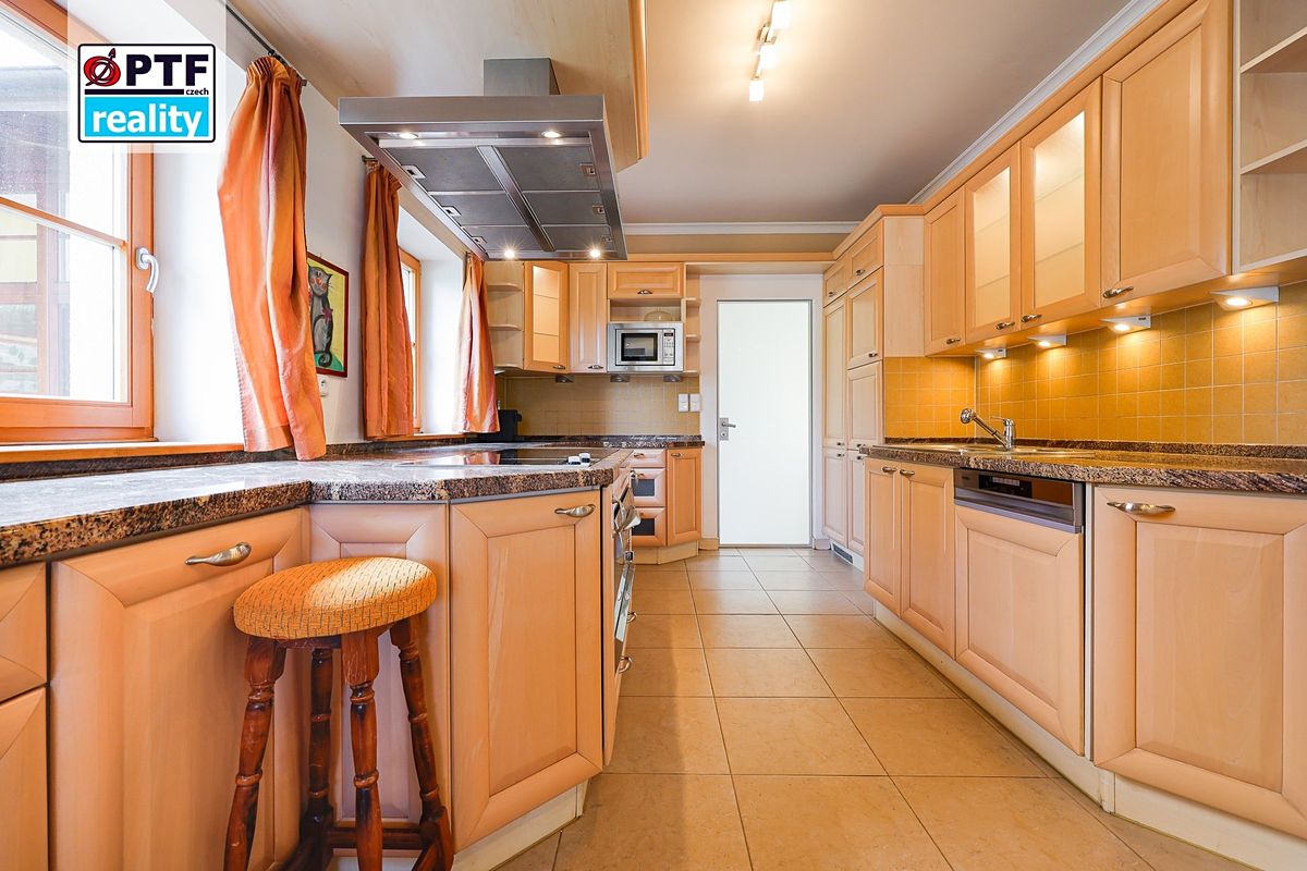 Prodej vily 277 m², pozemek 5409 m² – fotografie 5