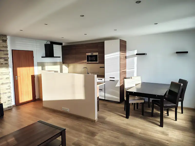 Prodej bytu 3+kk 71 m², Praha – náhled fotky 1