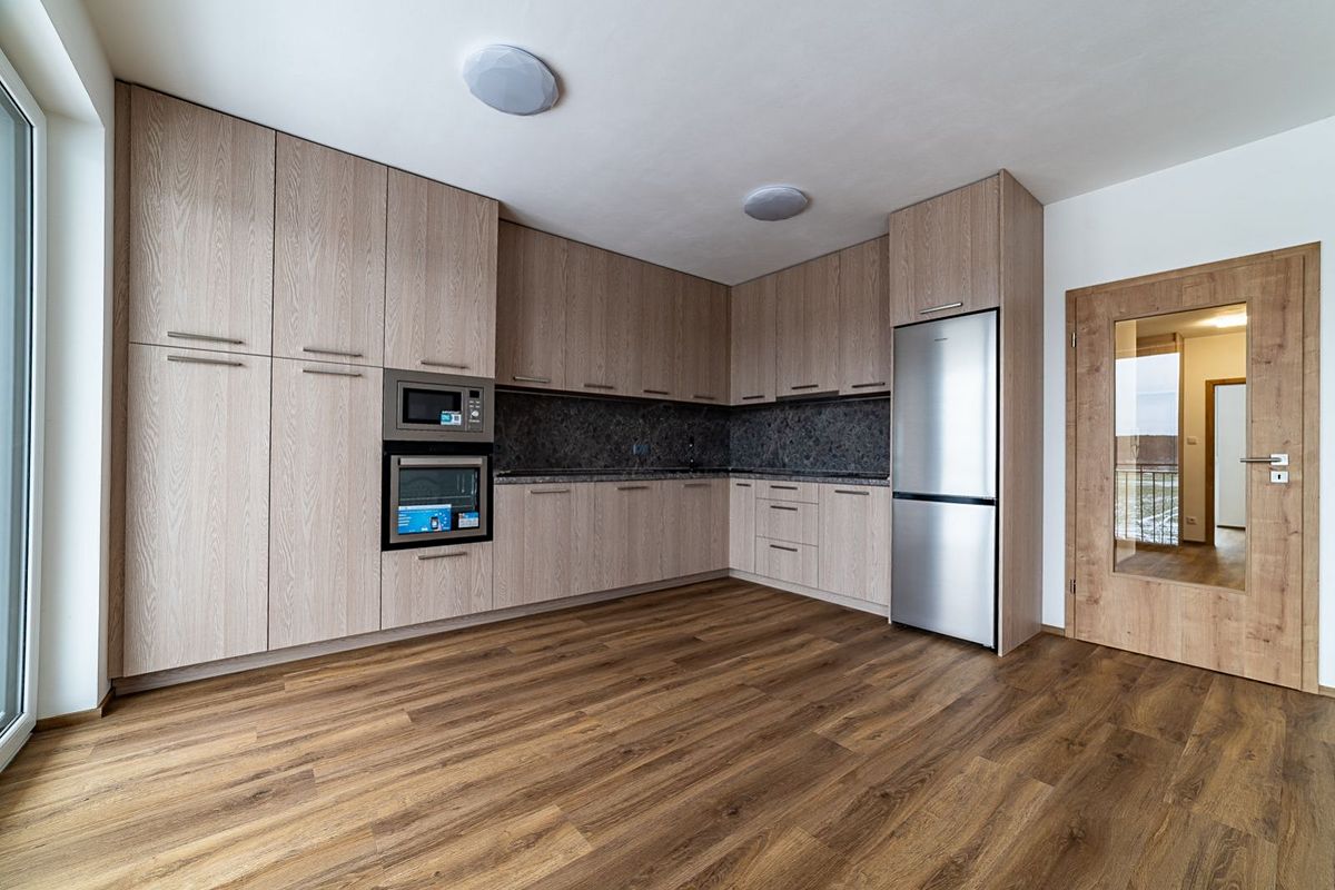 Pronájem bytu 4+kk 87 m²