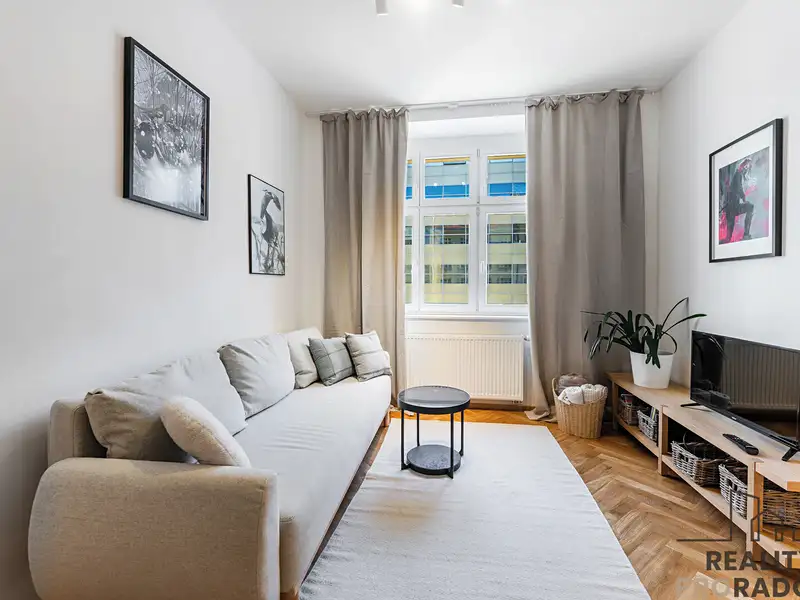 Prodej bytu 2+kk 40 m², Praha – náhled fotky 2