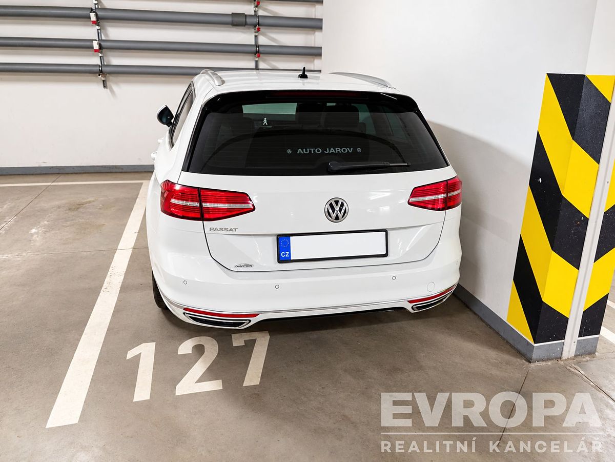 Prodej garážového stání 13 m² – fotografie 2