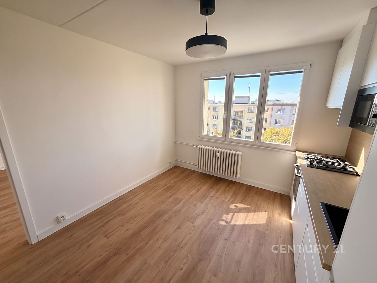 Pronájem bytu 1+1 37 m² – fotografie 2