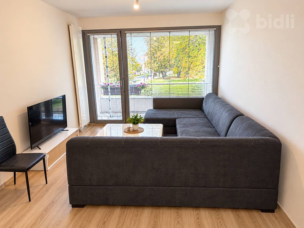 Pronájem bytu 2+kk 55 m² – fotografie 3