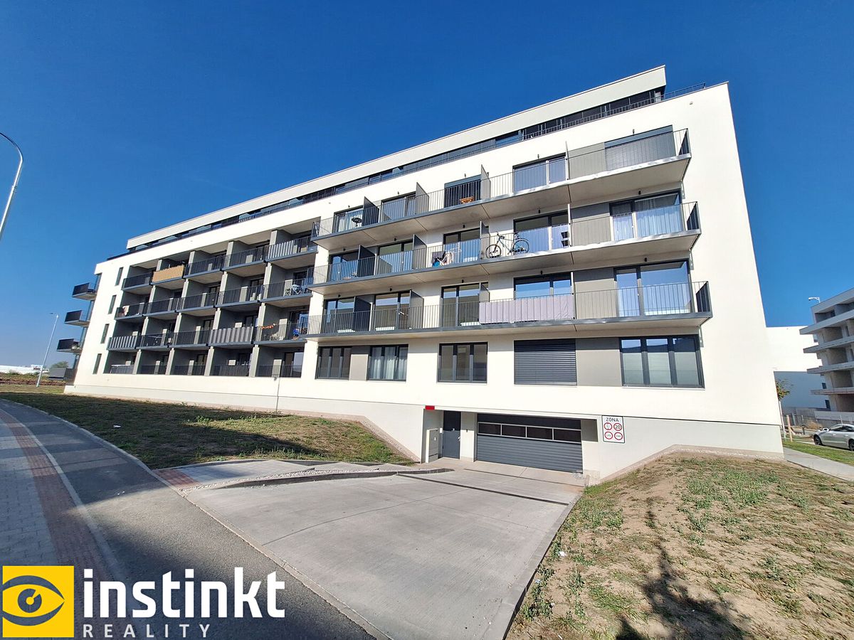 Pronájem bytu 1+kk 26 m² – fotografie 3