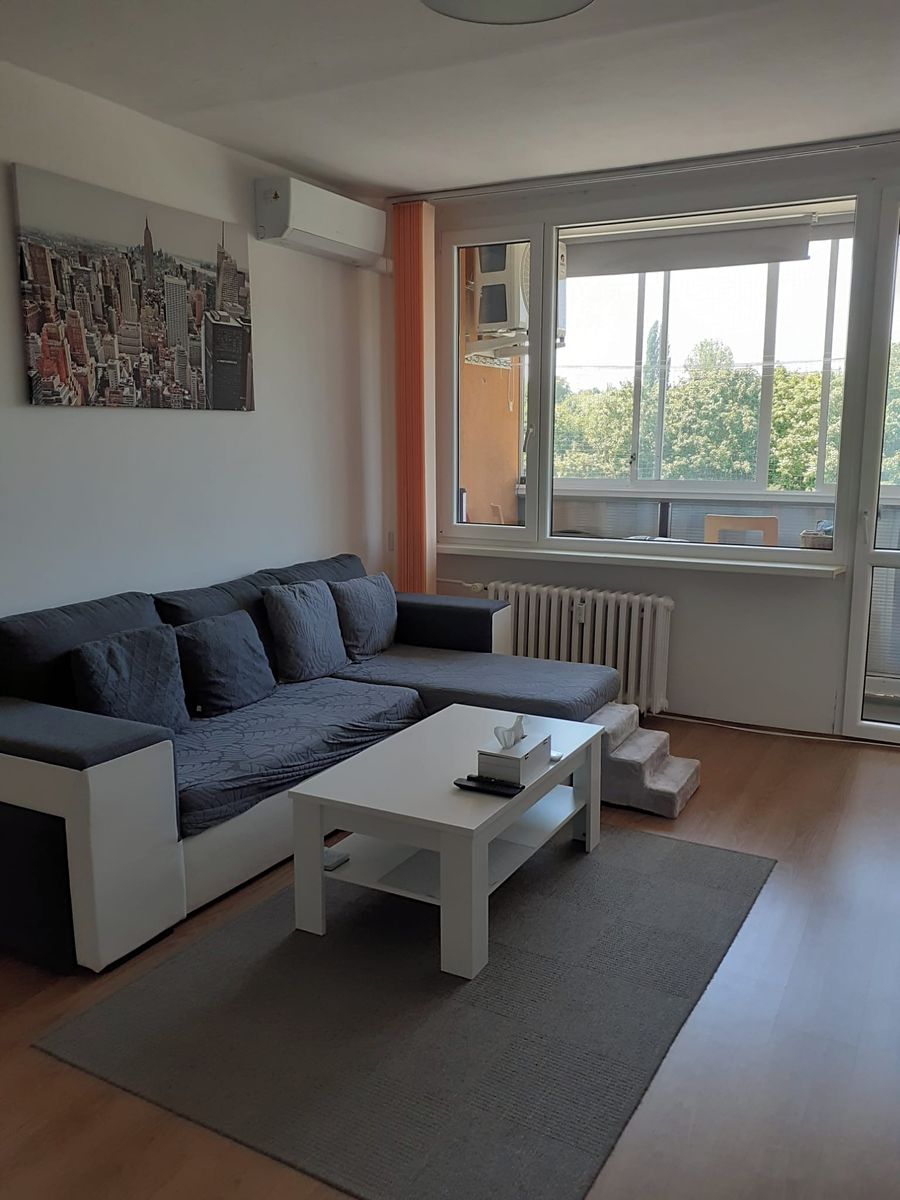 Pronájem bytu 3+1 79 m² – fotografie 2
