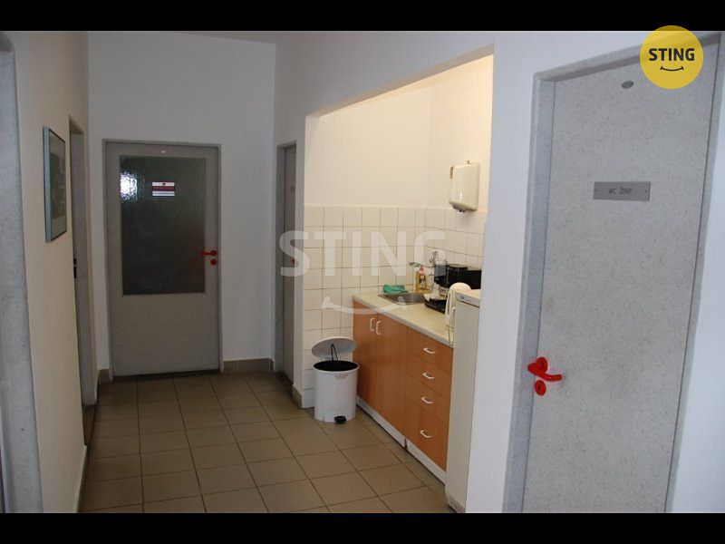 Pronájem kanceláře 21 m² – fotografie 2