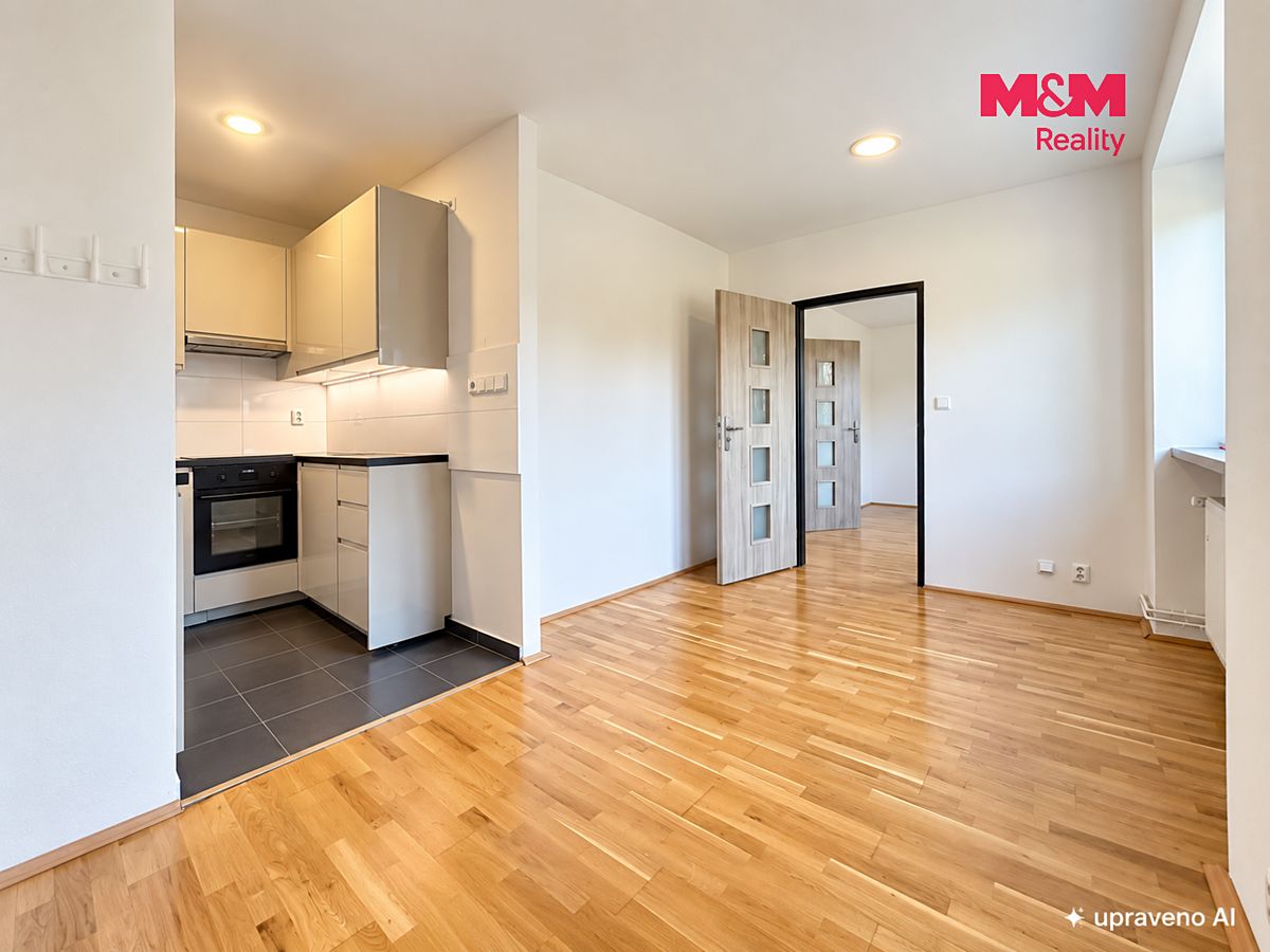 Pronájem bytu 2+1 63 m² – fotografie 4