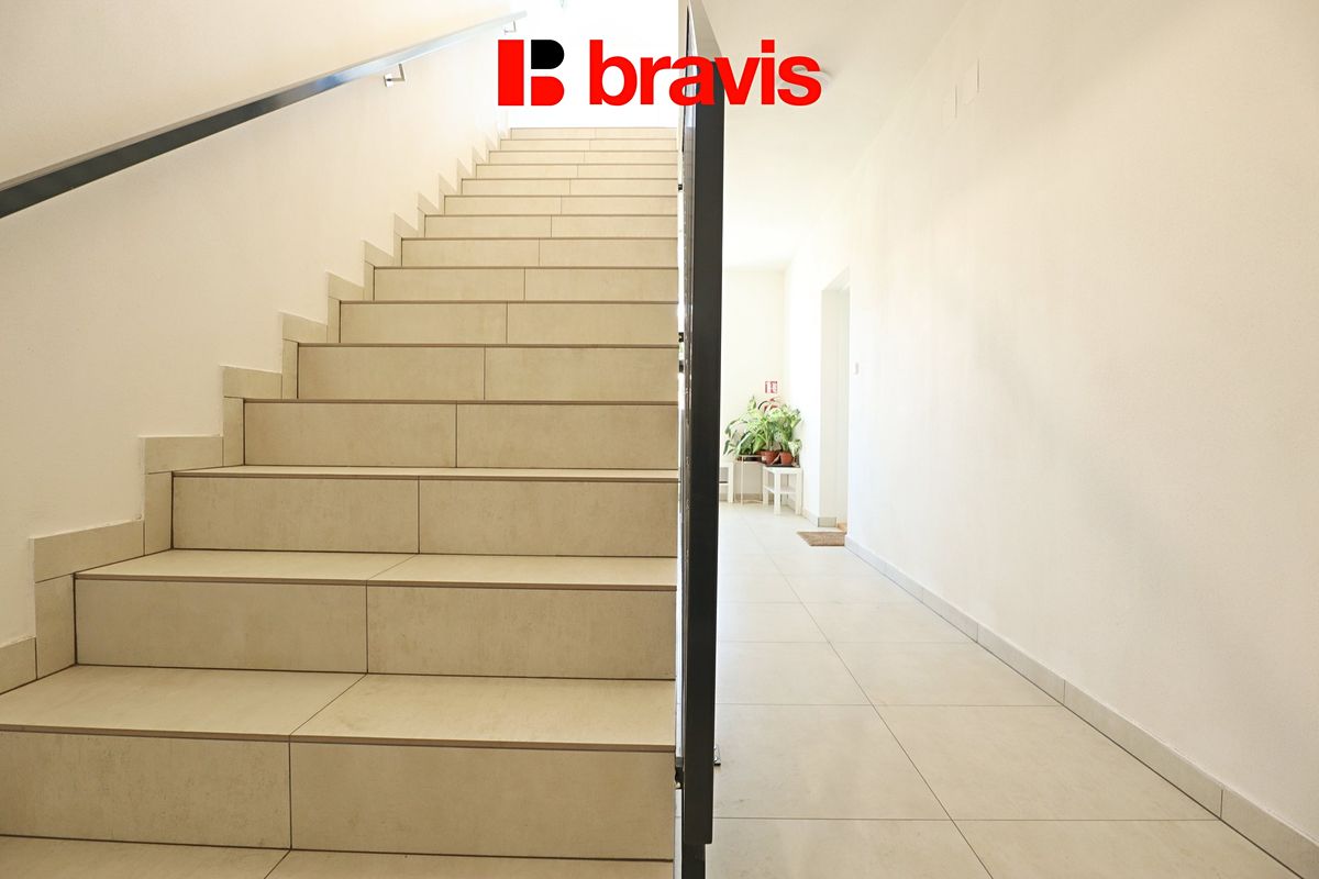 Pronájem bytu 3+kk 70 m² – fotografie 4