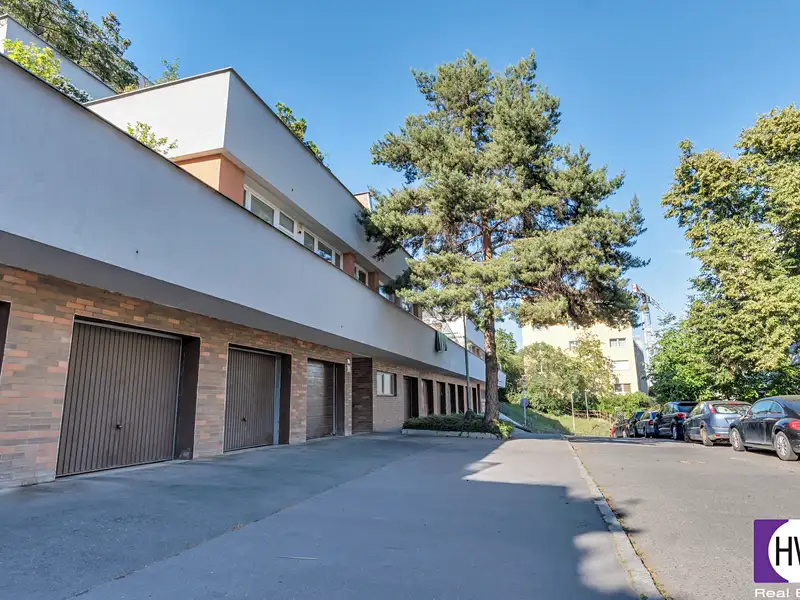 Prodej garáže 18 m², Praha – náhled fotky 3