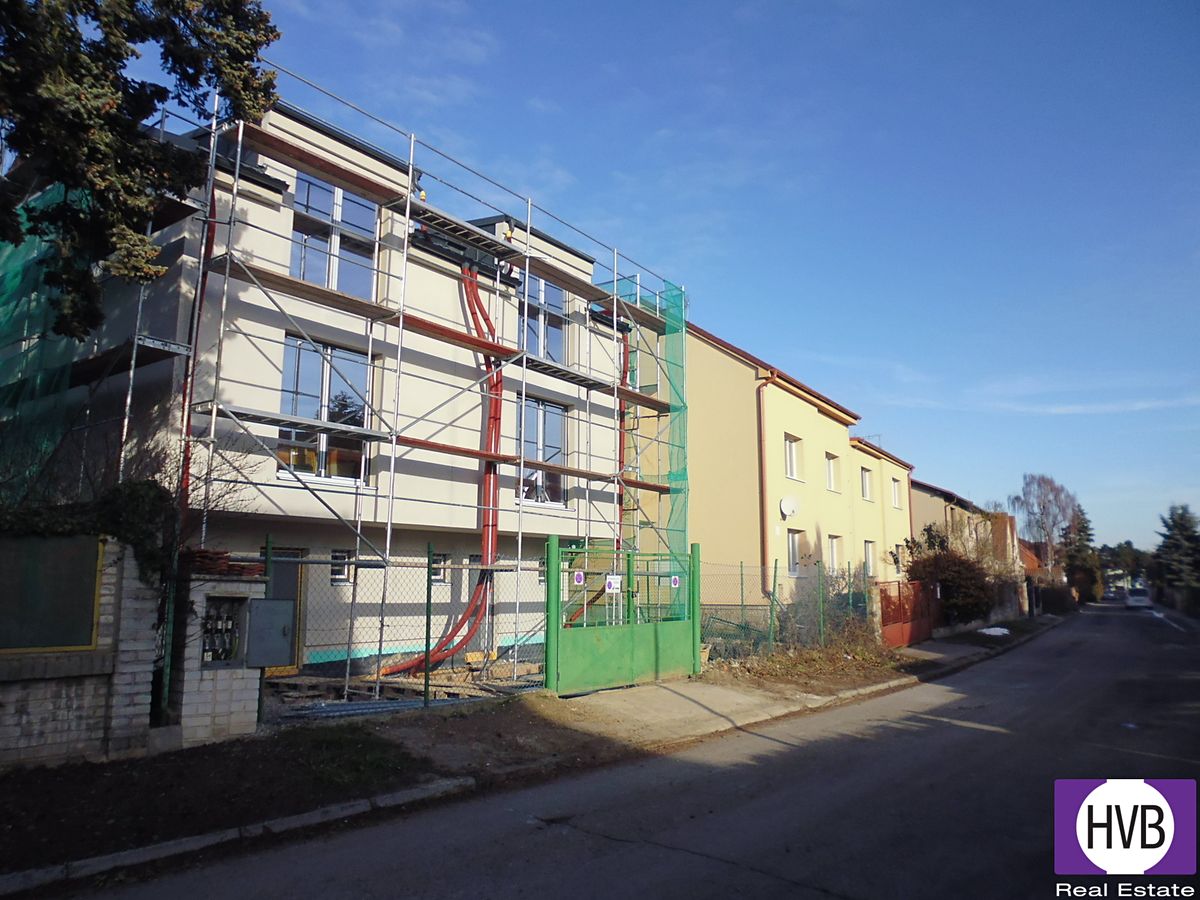Prodej vícegeneračního domu 250 m², pozemek 569 m², Praha – fotka 1 z 3