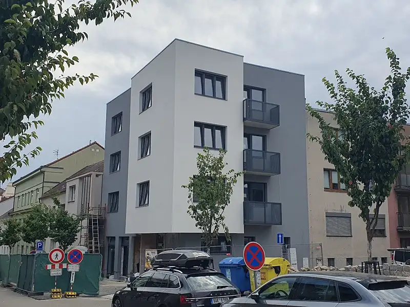 Pronájem bytu 2+kk 44 m², Benešov – náhled fotky 2
