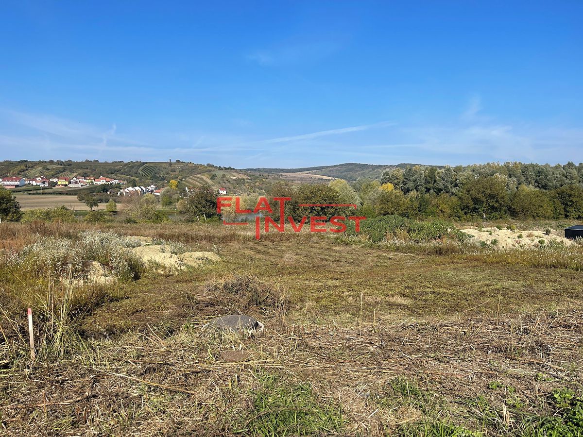Prodej stavebního pozemku 837 m² – fotografie 2