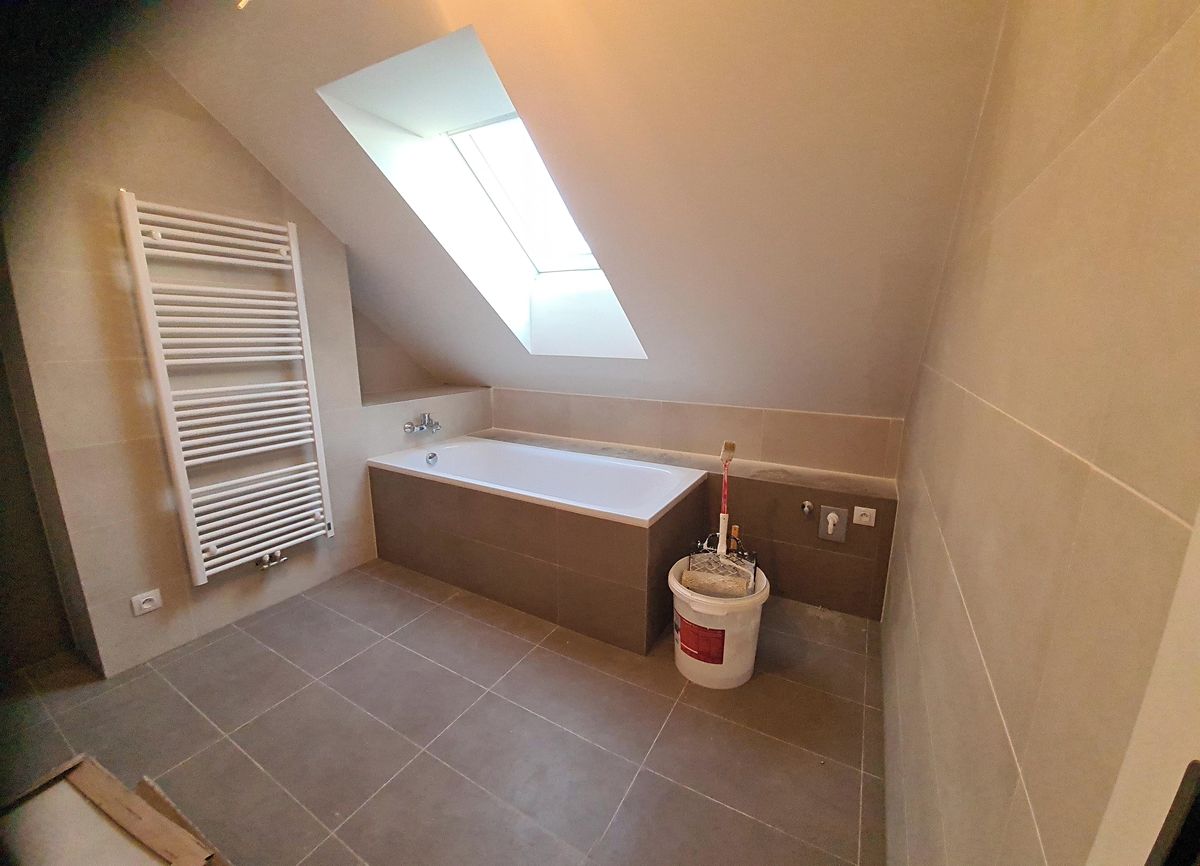 Pronájem bytu 4+kk 112 m² – fotografie 2