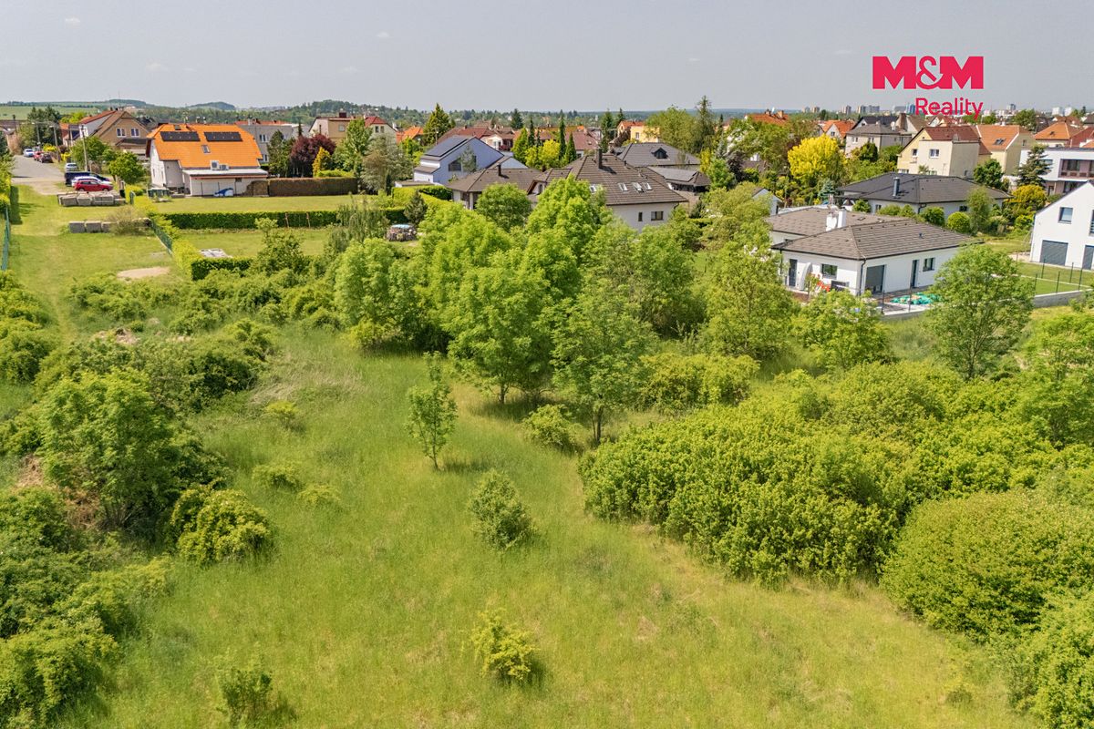 Prodej stavebního pozemku 703 m² – fotografie 2