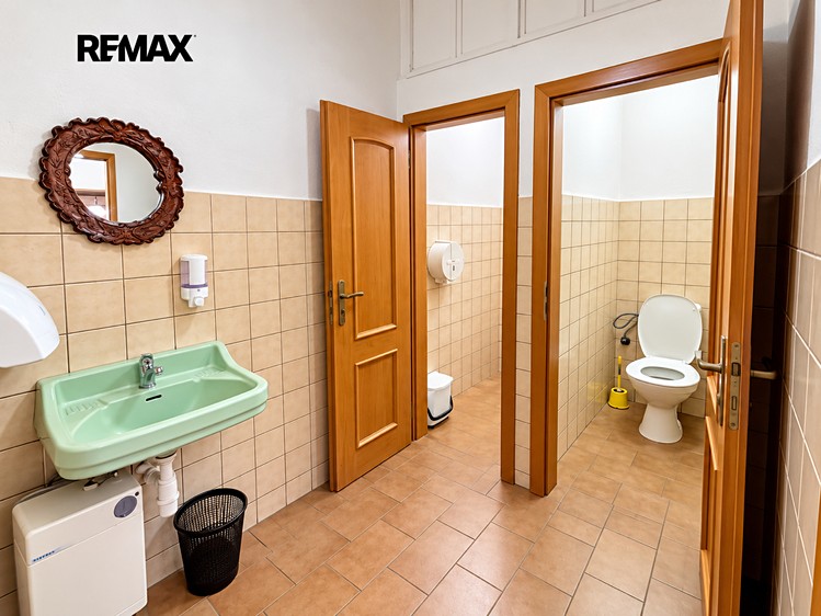 Комерційне приміщення на продаж, 560 м² (17 з 28)