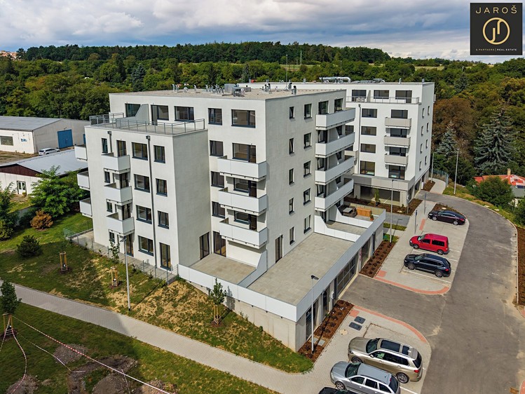 Квартира 4+kk на продаж, 92 м² (27 з 28)