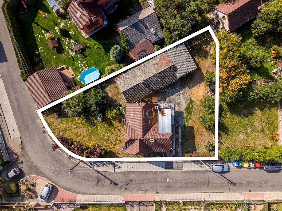 Prodej rodinného domu 132 m², pozemek 844 m² – fotografie 2