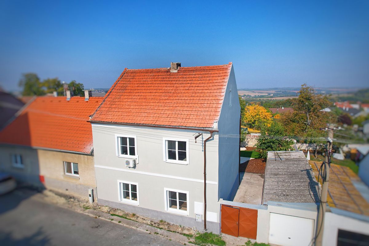 Prodej rodinného domu 152 m², pozemek 374 m² – fotografie 2