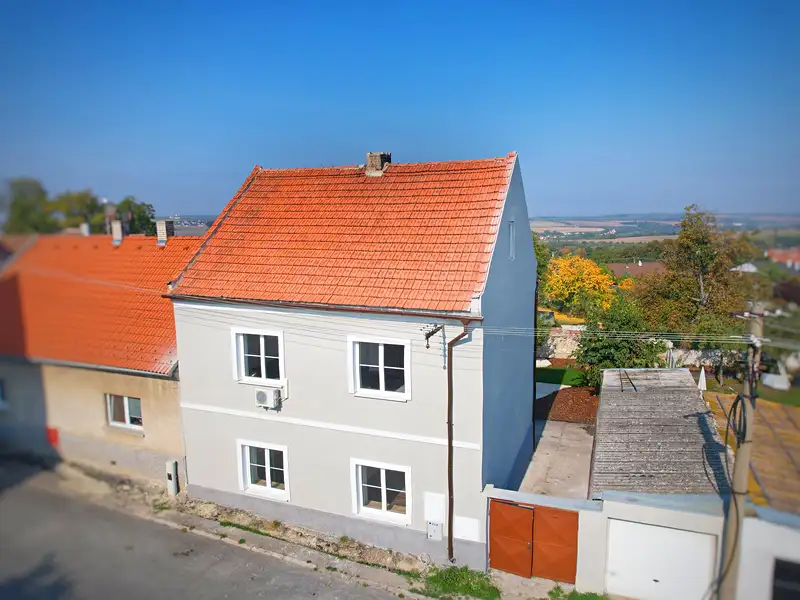 Prodej rodinného domu 152 m², pozemek 374 m², Pchery – náhled fotky 1
