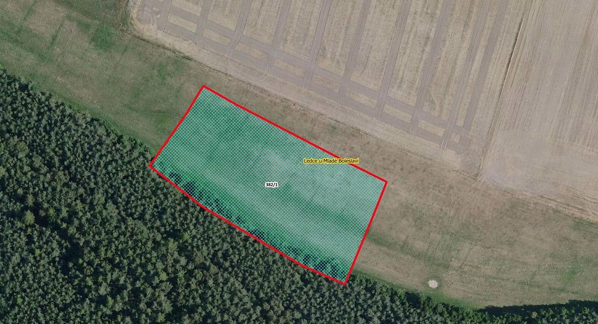 Prodej pole 6754 m², Ledce – fotka 1 z 3
