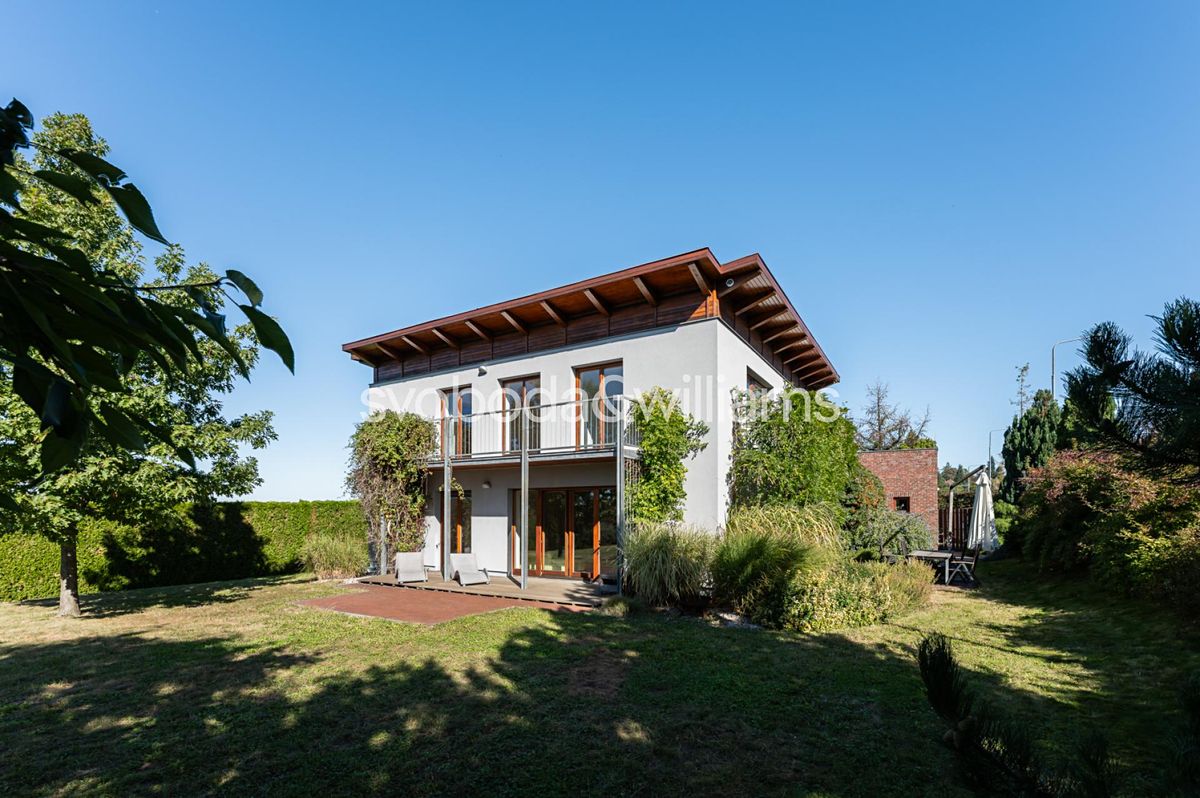 Prodej rodinného domu 416 m², pozemek 1787 m²