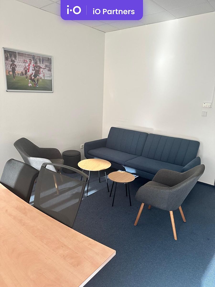 Pronájem kanceláře 178 m² – fotografie 4